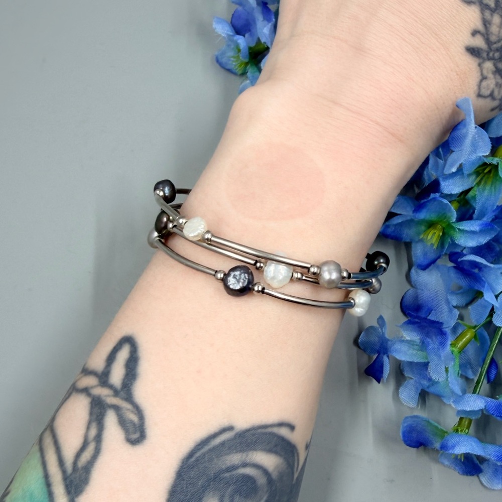 Genuine Pearl Silver and Black Wrap Bracelet
